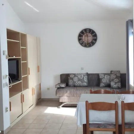 In With Balcony, Air Conditioning, W-lan 5216-4 Apartmán Medulin